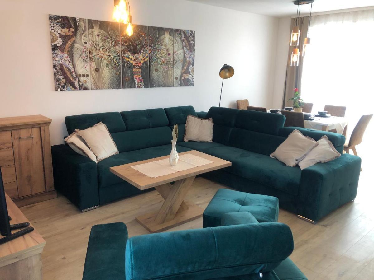 Tatra Billetee Apartman S Luxusnym Vyhladom Na Vysoketatry A Sukromnym Wellness Poprad Exterior photo
